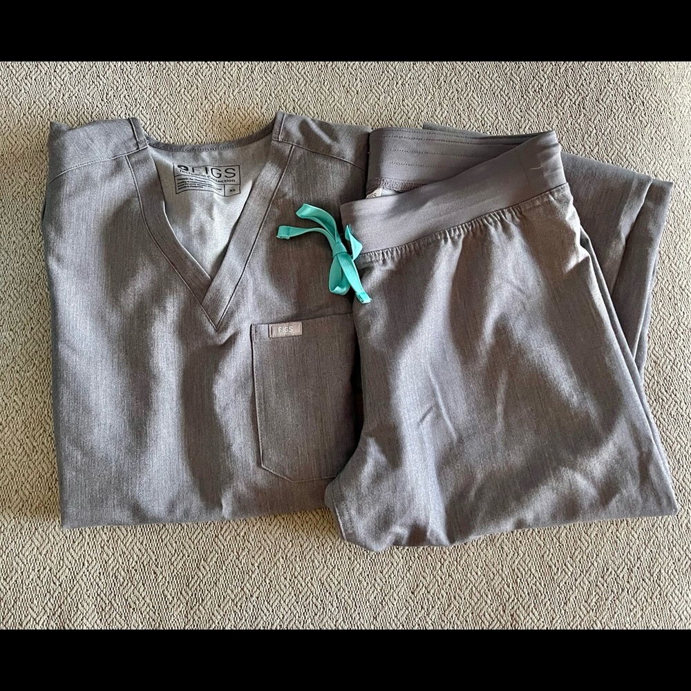 Figs grey scrub set. XS top and Small straight leg bottoms